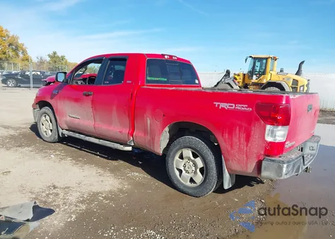 2010 Toyota Tundra Grade 5.7L V8 z USA, uszkodzony, nr VIN 5TFUW5F16AX122030